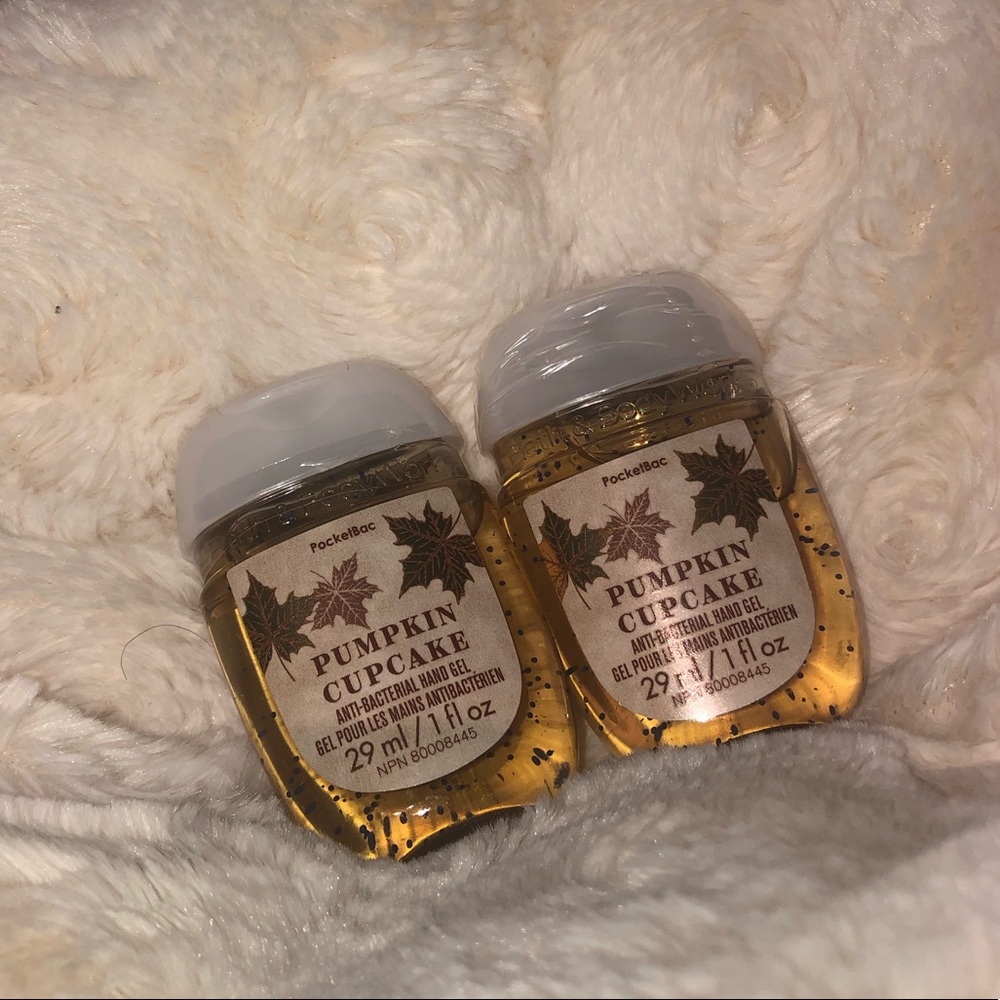 ✨✨Pumpkin cupcake duo✨✨